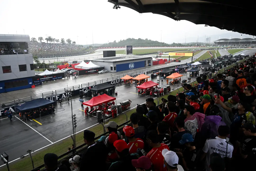 Bahrein, F1. A FIA confirmou que o software de potência será reinstalado para o Grande Prêmio de Singapura se o clima f…