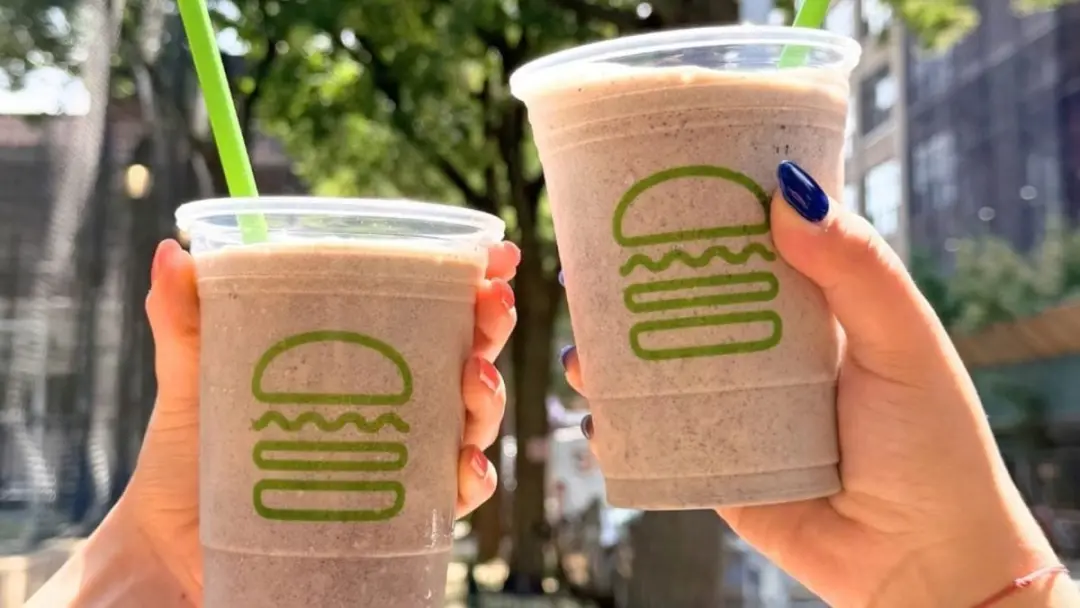 Shake Shack entra no Brasil com 40 unidades até 2036, começando em São Paulo em 2027. A holding Bold Hospitality assume…