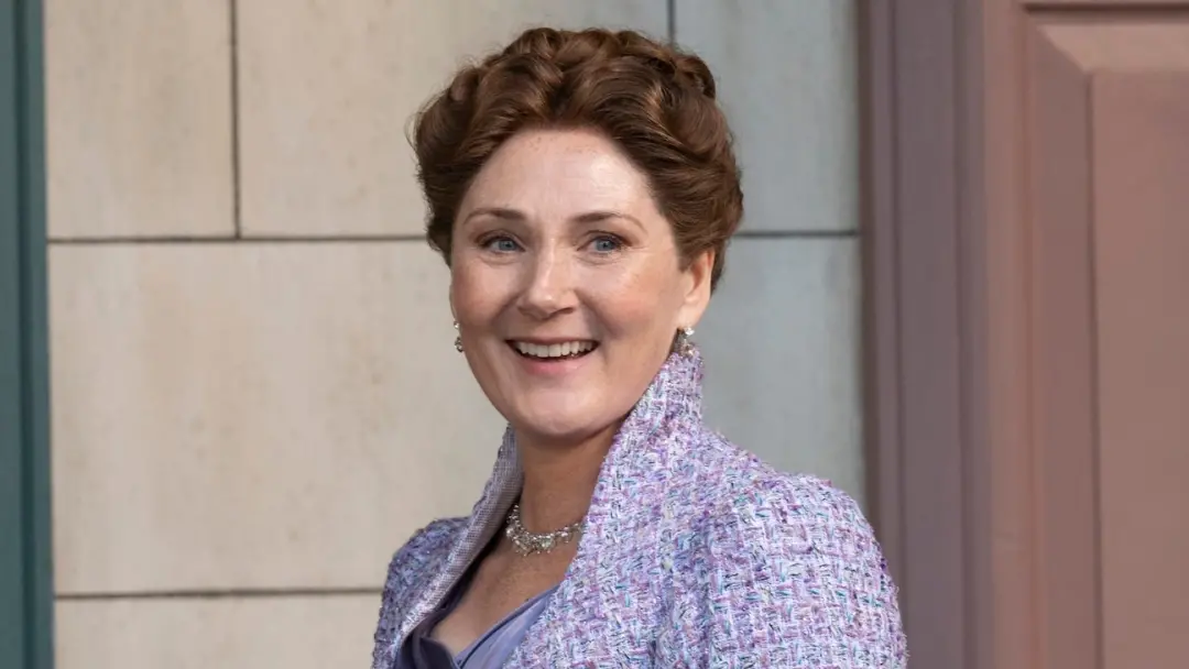 Lady Violet Prequel, segunda série spin off do romance de época da Shondaland, foi selecionada pela Netflix. É mais um …