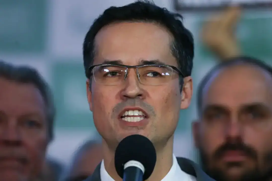 Deltan Dallagnol, eleito no Paraná com 2,9 milhões de votos, tem sua candidatura ao Senado sob análise no TSE. A diverg…