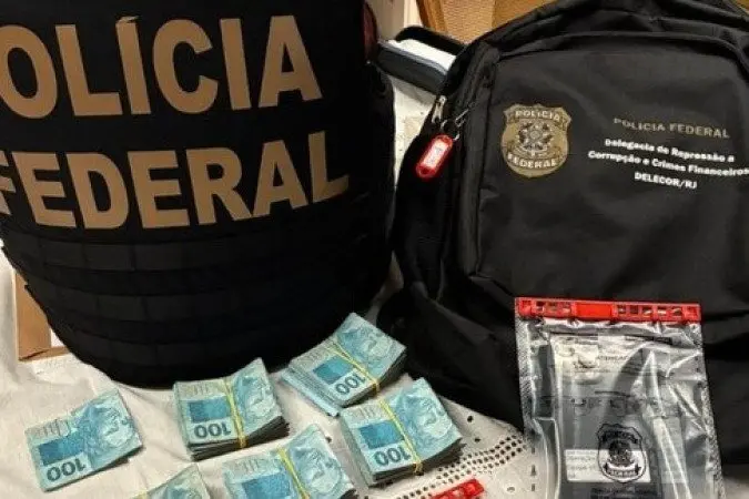 A Polícia Federal investiga favorecimento a empresas imobiliárias e de construção civil com decisões judiciais em Niter…