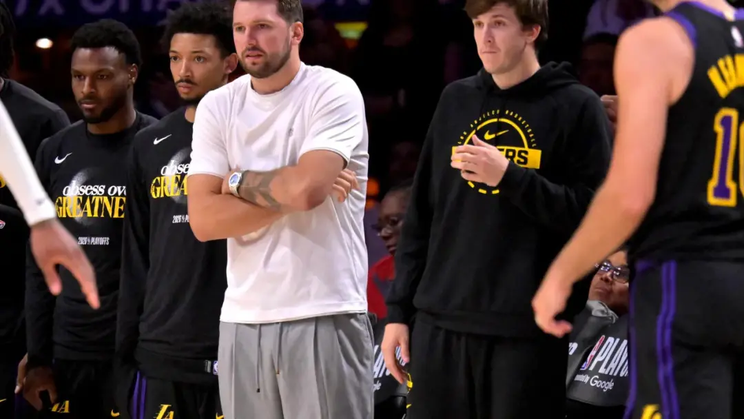 Austin Reaves comentou que ele pensou em pagar torcedores para provocar Luka Doncic para ele chegar a outro nível. Ente…