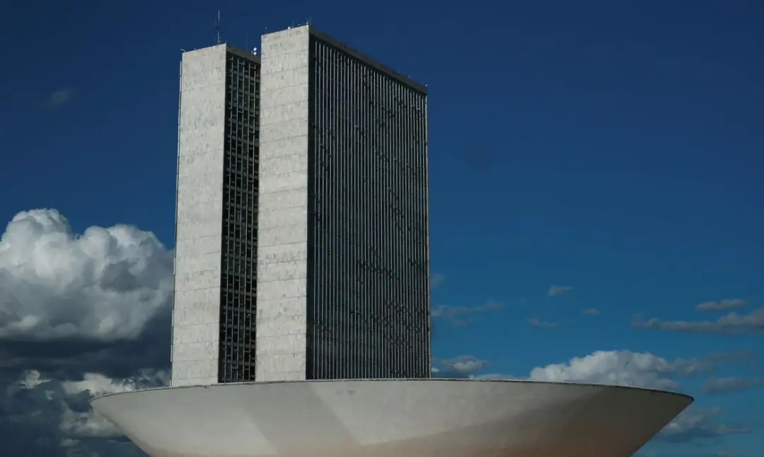 Mais de 69 deputados estão sob investigação por corrupção e desvio de verbas, um em cada nove congressistas. Essa quant…