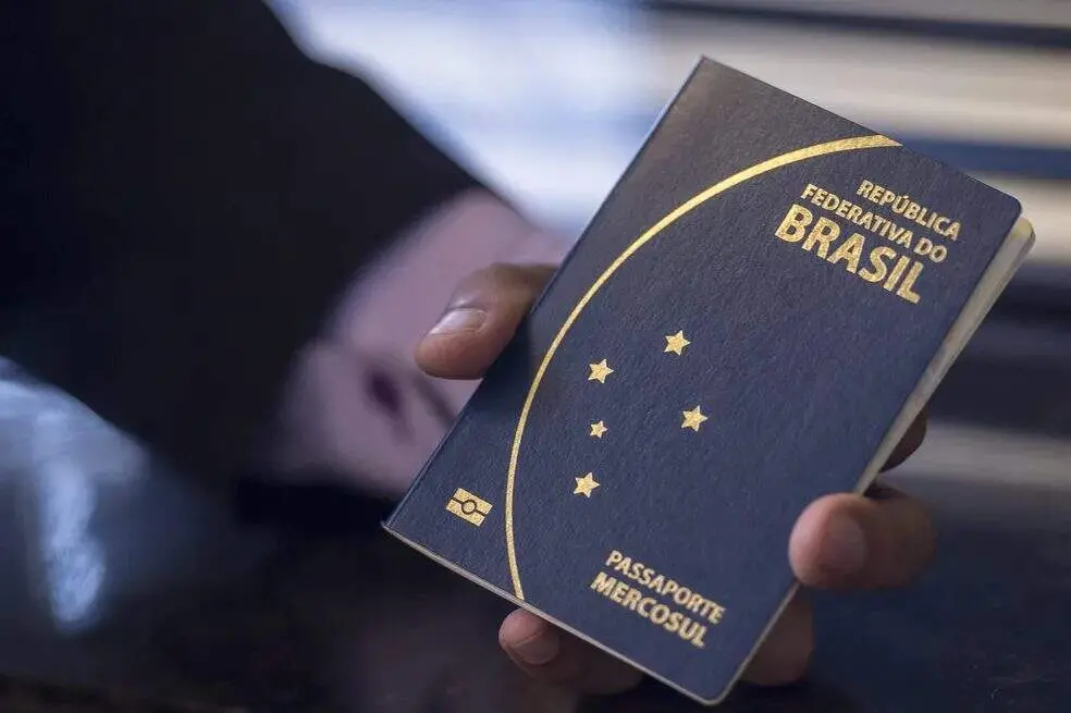 Passaporte brasileiro ficou em 33o lugar no ranking mundial de mobilidade de 2026. A gente consegue acesso sem visto a …