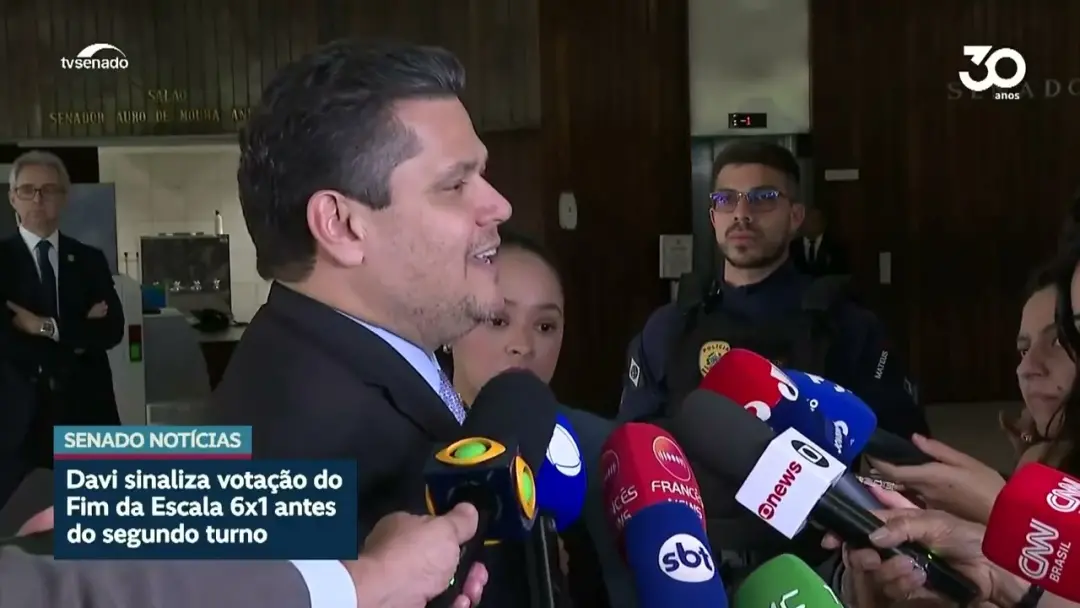 Davi Alcolumbre disse que a votação antecipada da PEC do Fim da 6x1 depende de requerimento formal no Senado. É importa…
