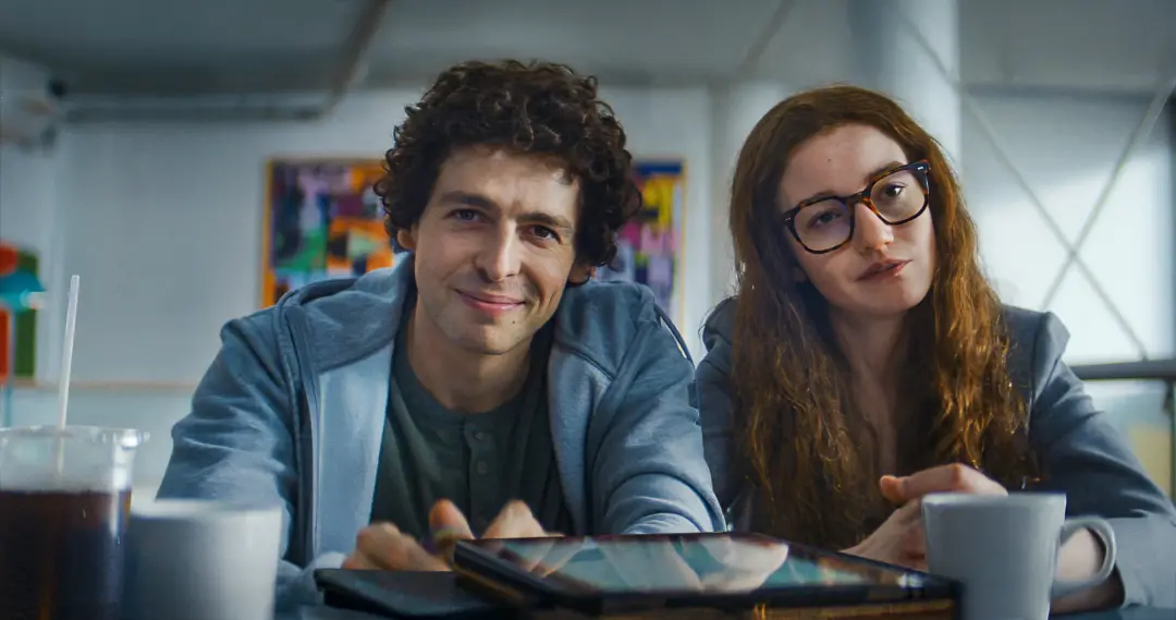 The Altruists chega na Netflix em 19 de novembro com Anthony Boyle e Julia Garner no papel de Sam Bankman-Fried e Carol…