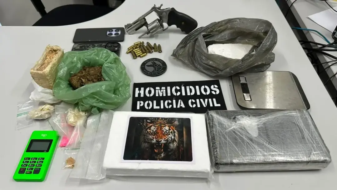 Cidade de Goiás teve 10 suspeitos presos em operação contra tráfico de drogas. Esse tipo de ação é importante pra dimin…
