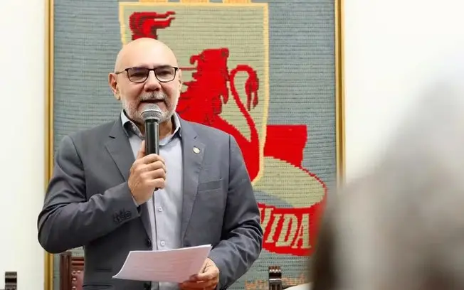 R$ 100 milhões de prejuízo estimado no prédio da UFPE após o incêndio no campus de Recife. Perda de laboratórios de fár…
