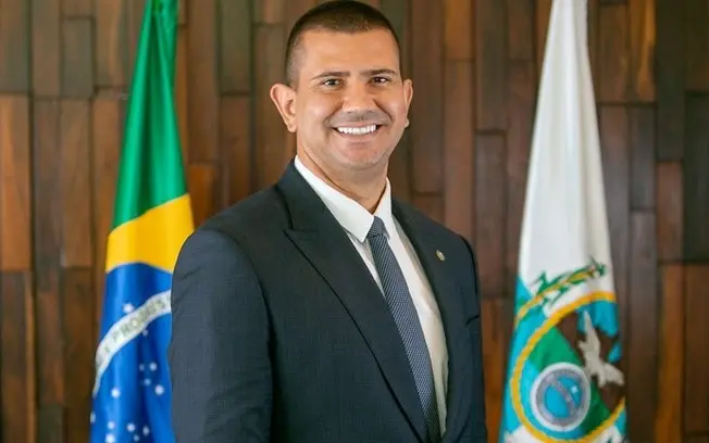 Douglas Ruas deve ser declarado governador do Rio de Janeiro, pois os votos de Anthony Garotinho foram anulados no TSE.…