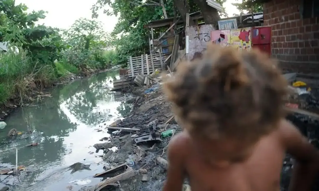 Mais de 30 milhões de crianças no Brasil estão expostas a riscos climáticos com o El Niño chegando. É grave porque even…