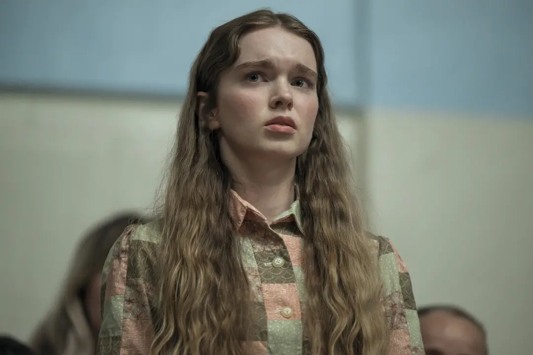 Mike Flanagan mudou o final da Carrie em oito episódios de Prime Video. A série propõe que Carrie se juntasse a uma soc…