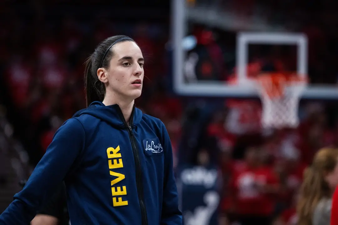 Caitlin Clark falou sobre os comentários da colega Kelsey Mitchell na conferência de imprensa. Ela disse que fica chate…