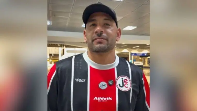 Diego Souza teve a inscrição de treinador cancelada na CBF por usar certificado falso da ATFA. O esquema envolveu pagar…