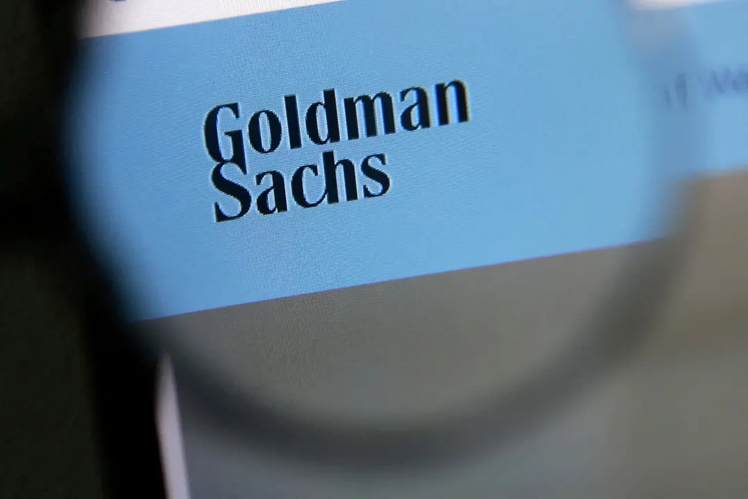 Quinhentos milhões de dólares em bônus para vinte diretores do Goldman Sachs. Essa gratificação recorde mostra um foco …