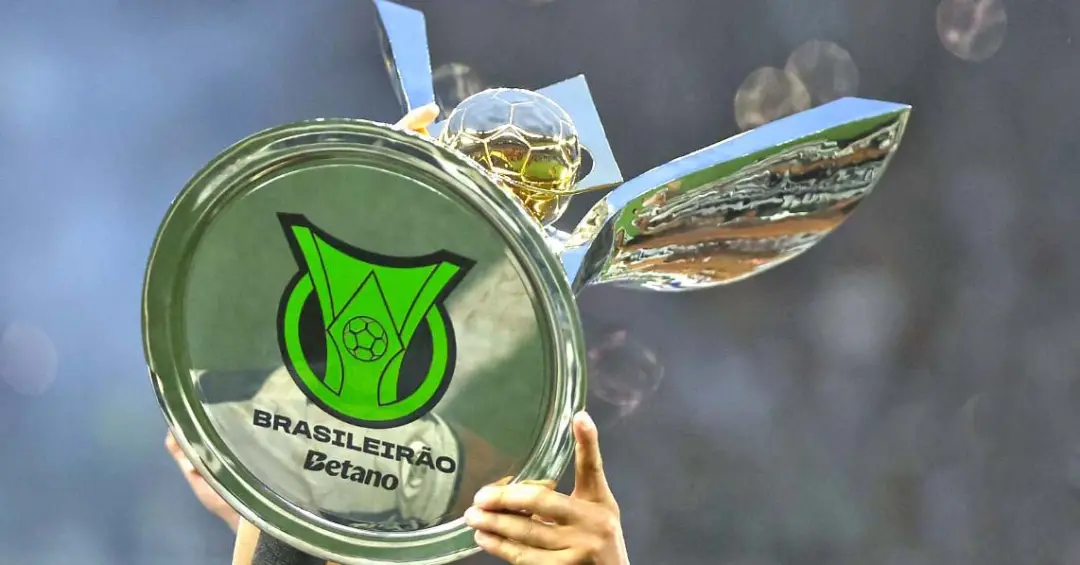 Flamengo lidera com 60 pontos e encara o Santos na Vila Belmiro hoje. A briga pelas primeiras colocações tá intensa, qu…