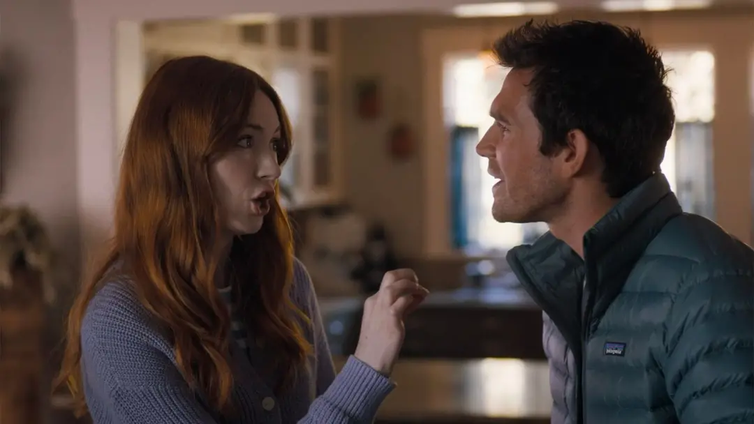 Karen Gillan e Zoë Chao em um clipe de Let's Have Kids mostrando a dinâmica da gravidez entre amigas. Acho importante m…