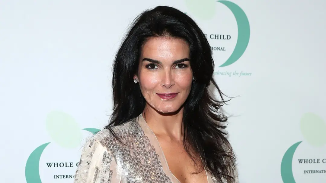 Angie Harmon volta a dirigir em The Girl Who Disappeared para Lifetime, após ter feito mais uma vez na 100 episodo de R…