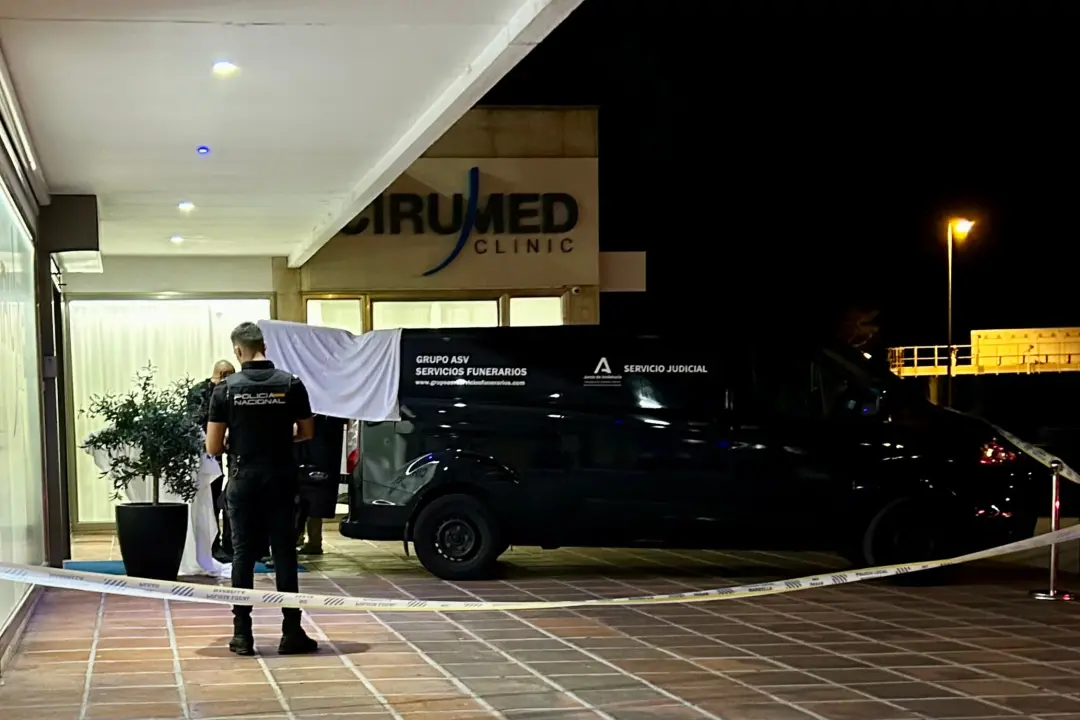 Marbella viu a prisão de um jovem de 18 anos por assassinar o cirurgião plástico Alexander Aslani, de 57 anos. É chocan…