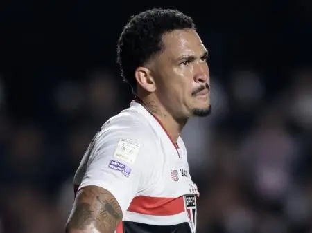 Arnaldo Ribeiro falou que o São Paulo fica péssimo sem Luciano e que o time está pavoroso. É complicado ver como a ausê…