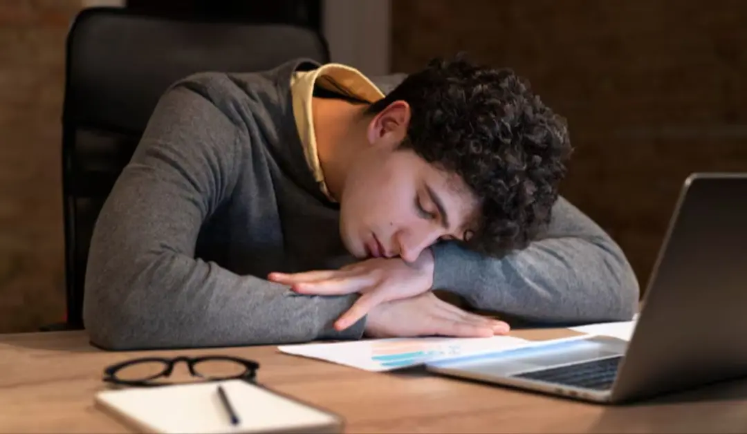 Cinco dicas pra manter o foco quando a sonolência bate durante o trabalho ou estudo. Movimentar o corpo em pausas de ci…