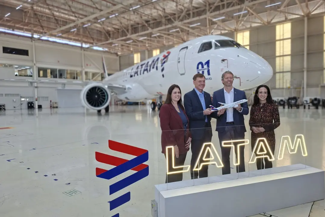 Latam tá integrando o E195-E2 na frota, e isso pode abrir rotas na América Latina no futuro. A eficiência e o consumo d…