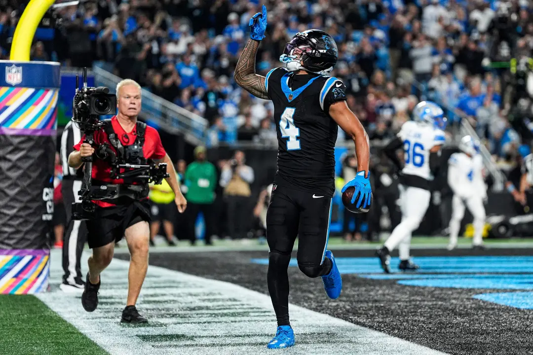 Defesa do Detroit Lions é a pior da NFL, permitindo 31,8 pontos por jogo nos dois primeiros jogos. O coordenador Kelvin…