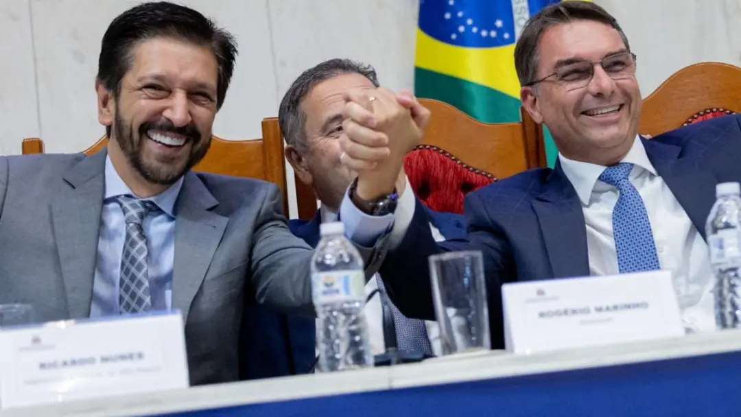 17 diretórios do MDB fecharam apoio a Flávio Bolsonaro para o segundo turno, movimento articulado por Ricardo Nunes em …