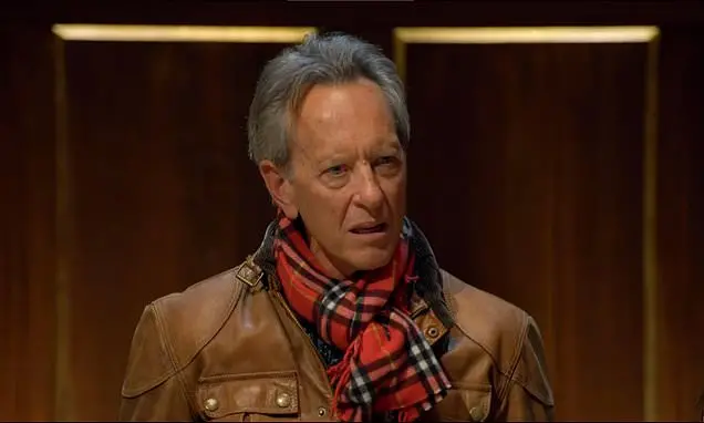 Richard E Grant anunciou ser Traidor na primeira rodada, um movimento que muitos viram como um erro fatal no jogo. É um…