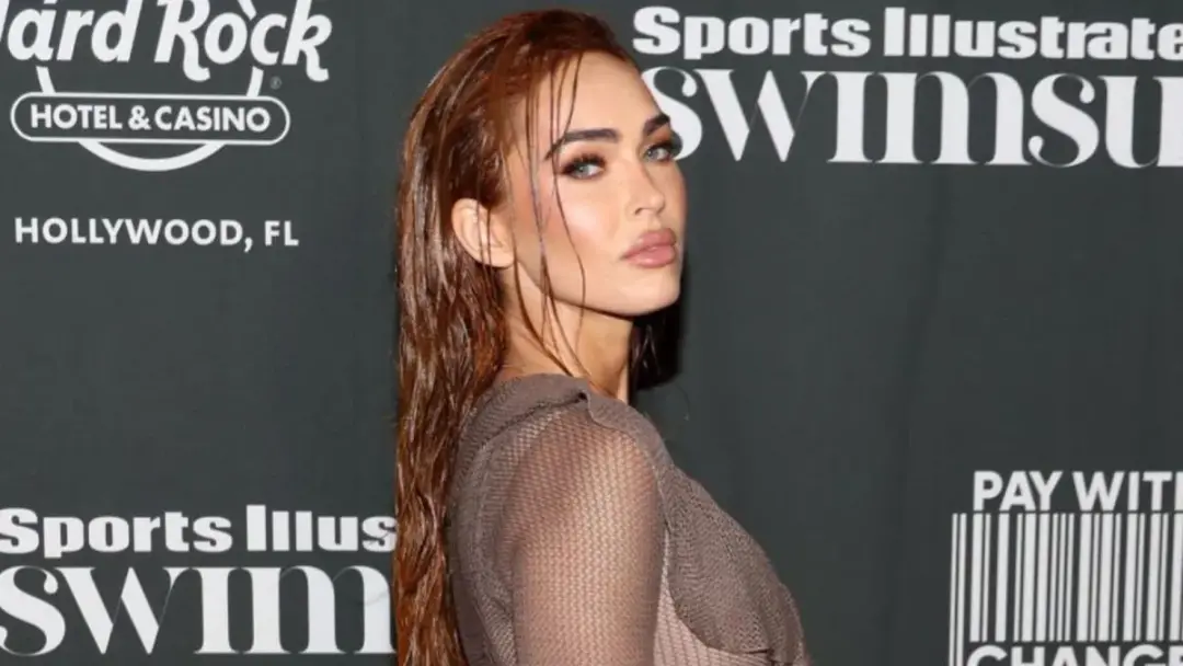 Megan Fox diz ter achado paz na maternidade com a filha Saga Blade, de 1 ano, pois conseguiu estar presente no pós-part…
