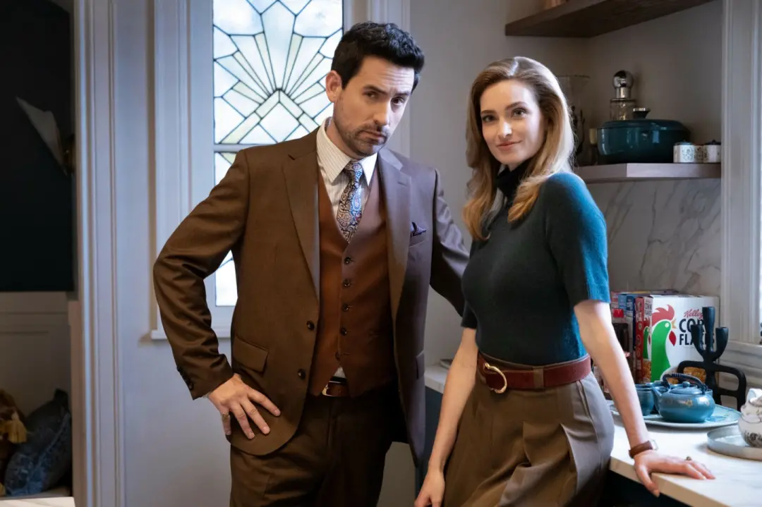 Eternally Yours, a comedia de vampiros de Ed Weeks e Allegra Edwards, mostra um casamento de 500 anos sem mais pique. P…