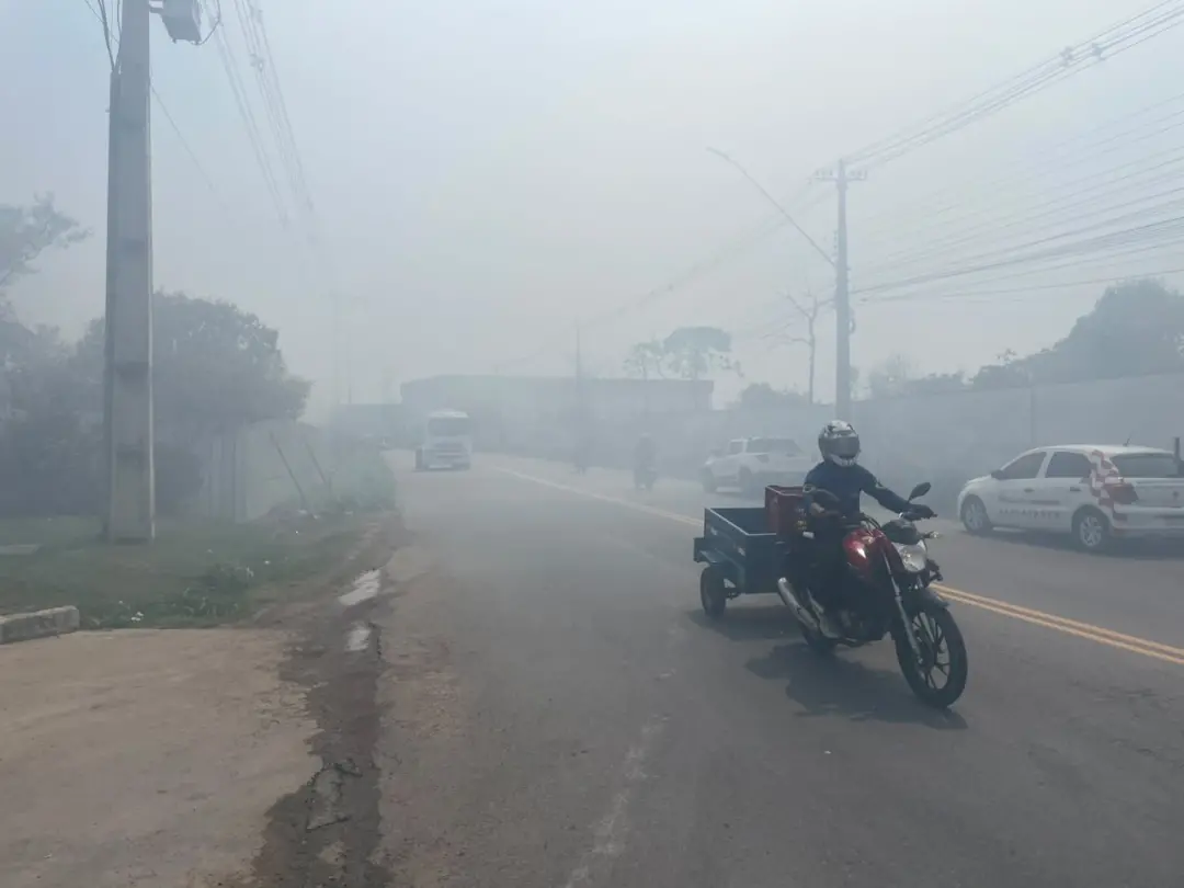 Manaus com fumaça, índice de poluição de 73,65 ug/m3 pela manhã. Isso mostra como a falta de controle das queimadas, me…