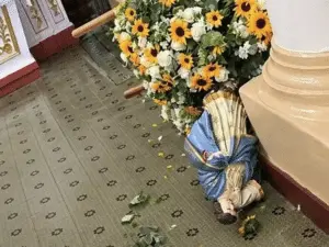 Homem preso em Minas Gerais após quebrar Nossa Senhora em igreja. É muito estranho ver atos assim contra símbolos relig…