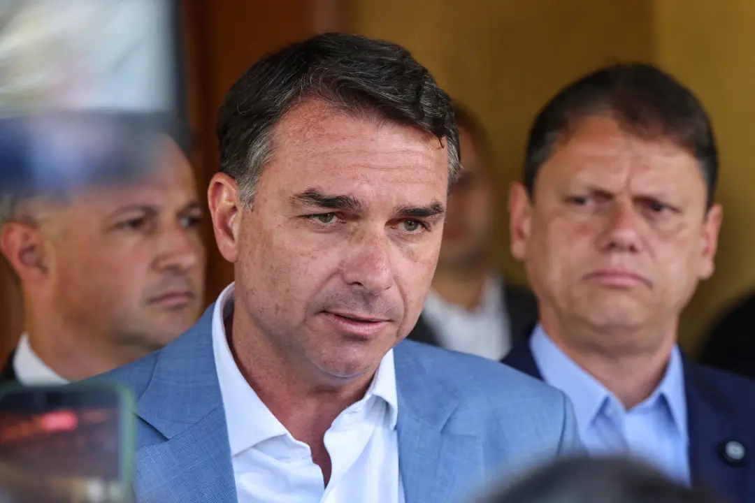 A decisão do PSDB liberou filiados para escolherem posição no segundo turno, após a maioria estadual se dividir entre n…