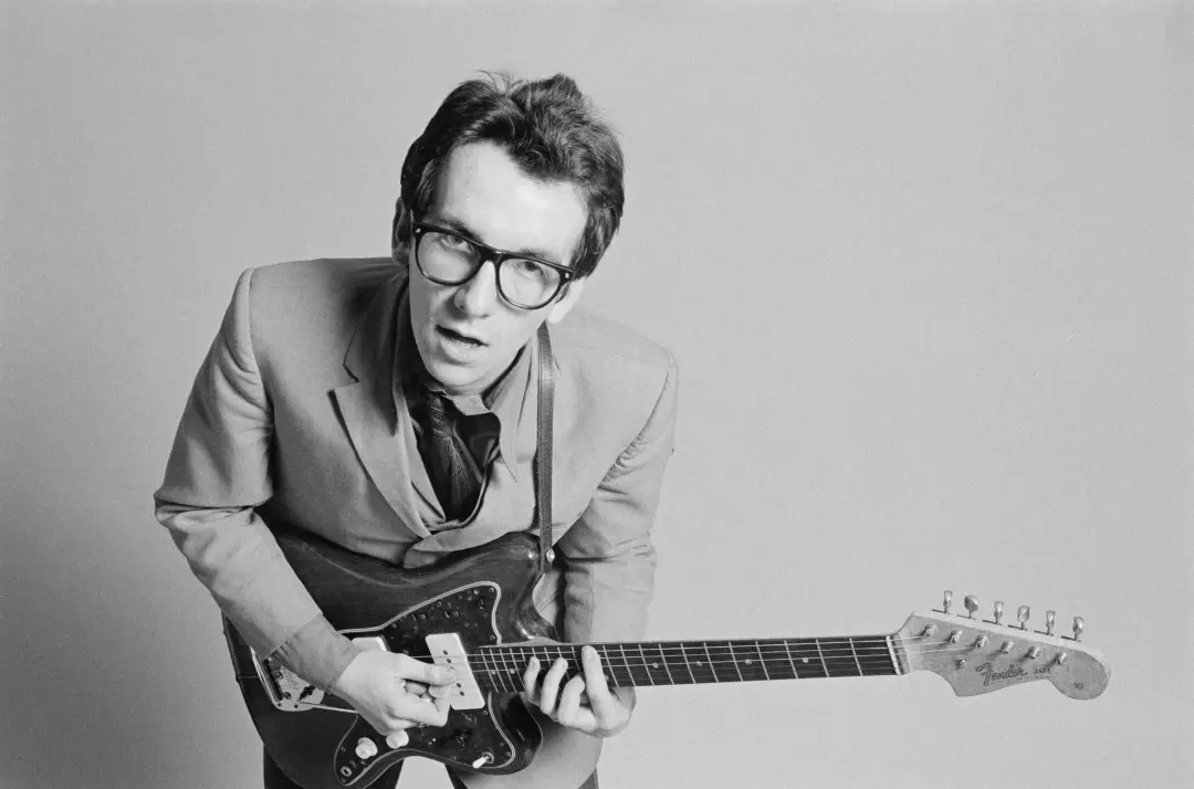 Elvis Costello lança um box set de sua estreia de 1977, My Aim Is True. O trabalho mostra o começo de um som que mudou …
