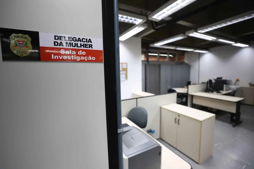Guarujá agora tem Delegacia de Defesa da Mulher funcionando 24 horas por dia a partir de 16 de outubro. Isso ajuda muit…
