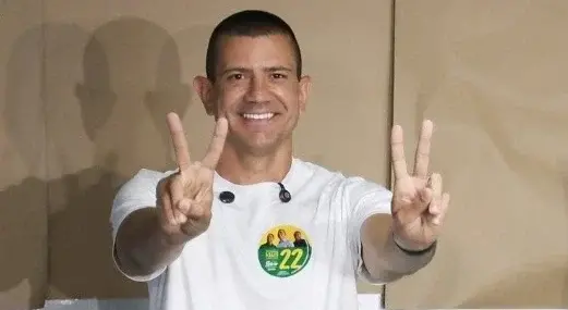 Douglas Ruas declarou vitória no Rio após o TSE anular os votos de Anthony Garotinho. Prioridade do governo seria o com…