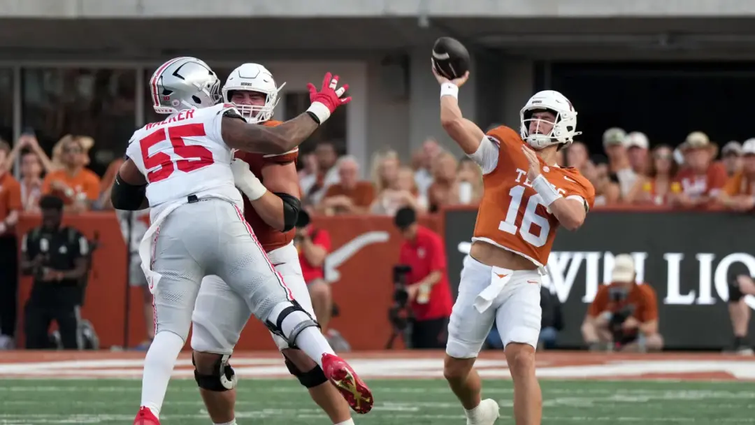Arch Manning, CJ Carr e Gunner Stockton fazem parte dos 15 semifinalistas do prêmio Johnny Unitas Golden Arm Award. É b…