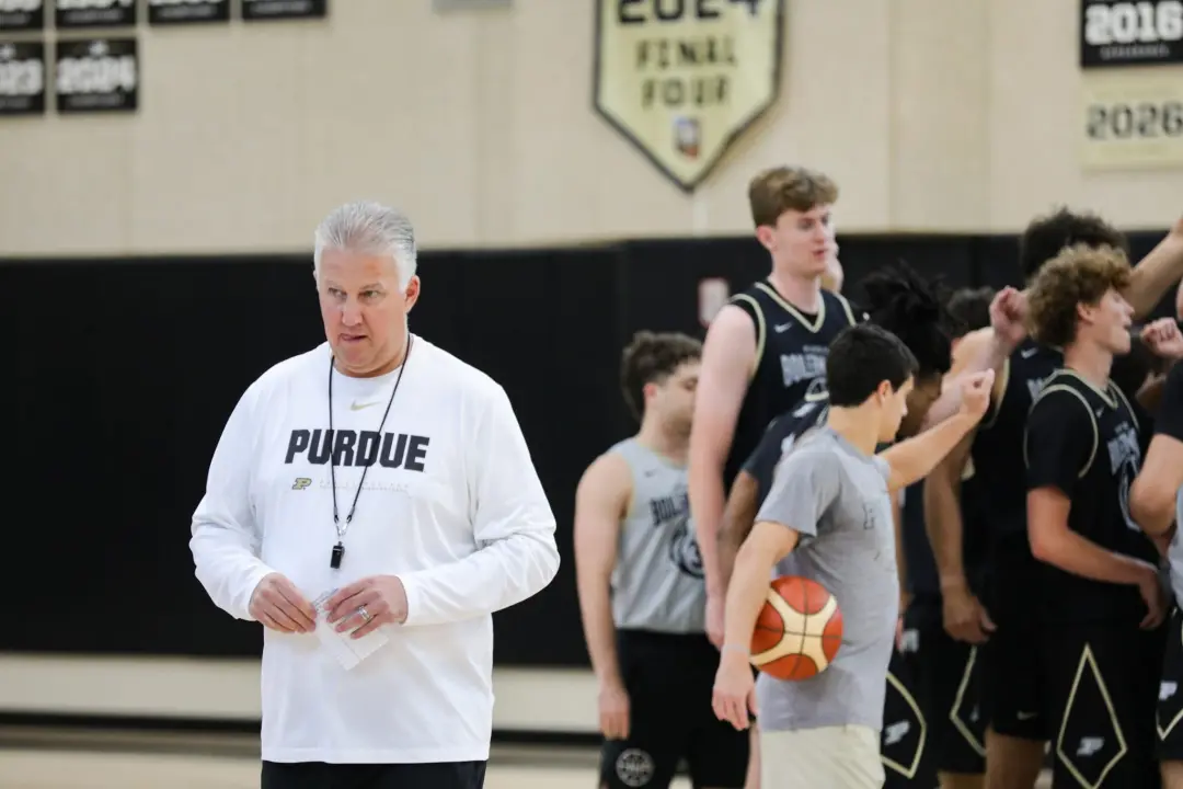 Purdue, na Big Ten, está mostrando uma consistência que outros treinadores buscam em como montam os elencos. A estratég…