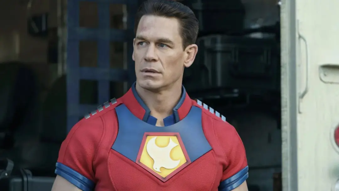 John Cena confirmou que não usou a capacete do Peacemaker desde o final da segunda temporada, e ele falou que vai usar …