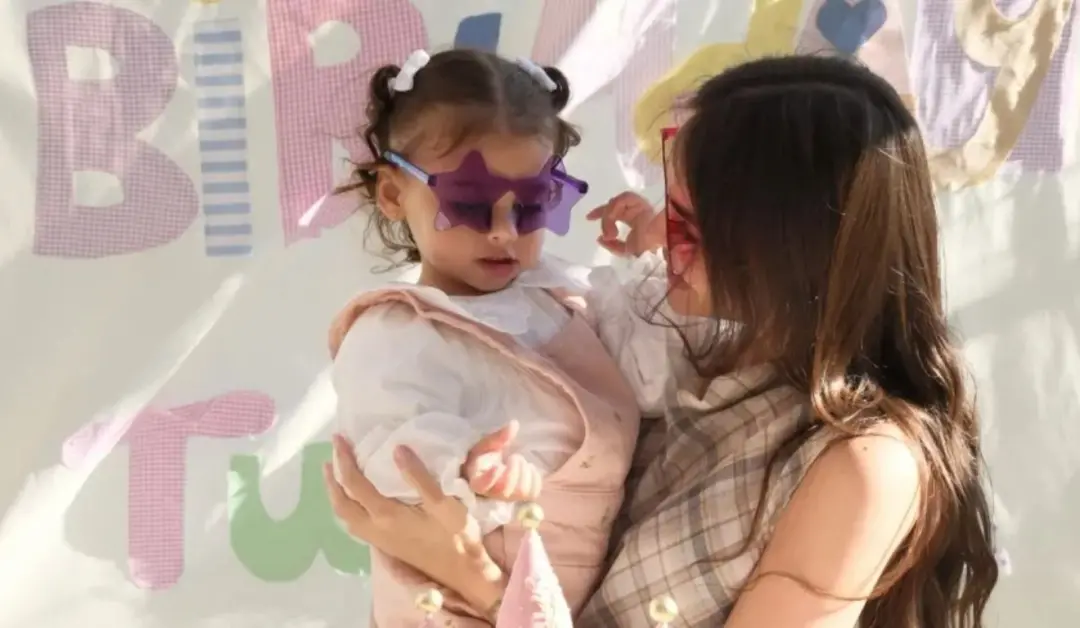 Amanda Kimberlly registrou Boletim de Ocorrência após ataques direcionados à filha Helena, com três perfis no X postand…