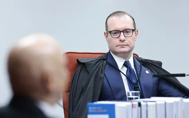 Zanin negou o pedido de Paes para mudar o resultado do Rio, mantendo a possibilidade de Ruas ser eleito no primeiro tur…