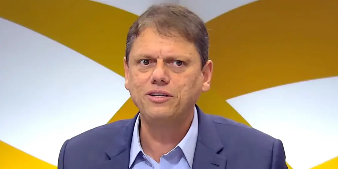 Tarcísio de Freitas fala em usar todo o poder de comunicação para rebater fake news do PT em São Paulo. É importante bu…
