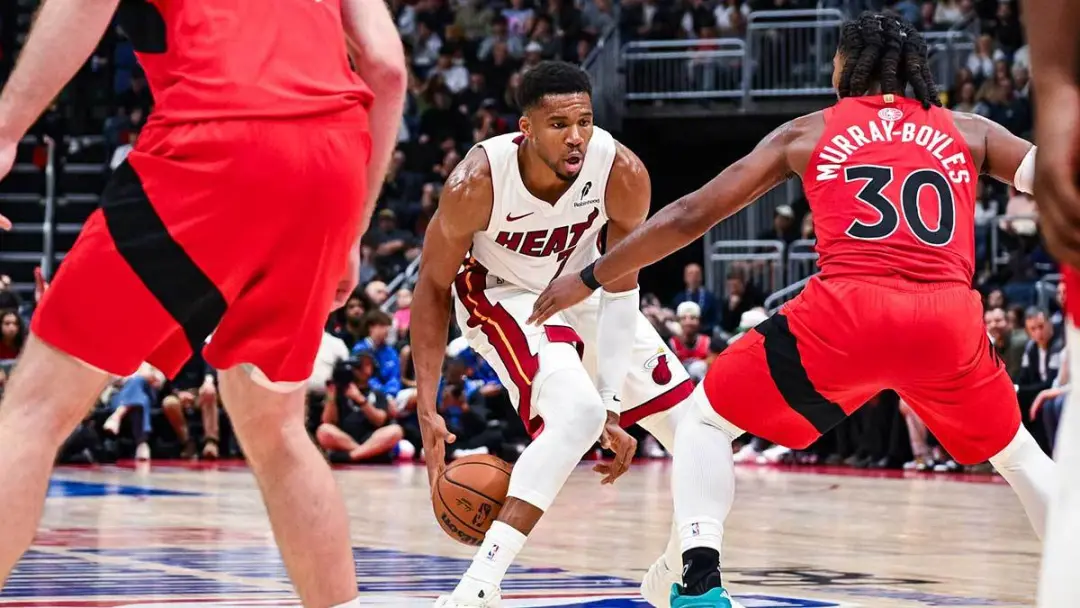 Miami Heat ajusta a pré-temporada com Giannis e Klay, mas o técnico Erik Spoelstra fala que o processo é parecido com o…