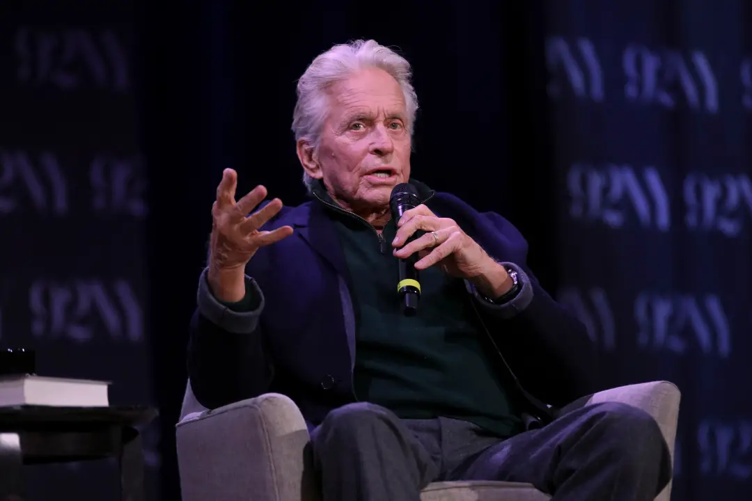 Michael Douglas revelou que recusou aparecer no talk show de David Letterman porque a coisa foi longe demais. É irônico…