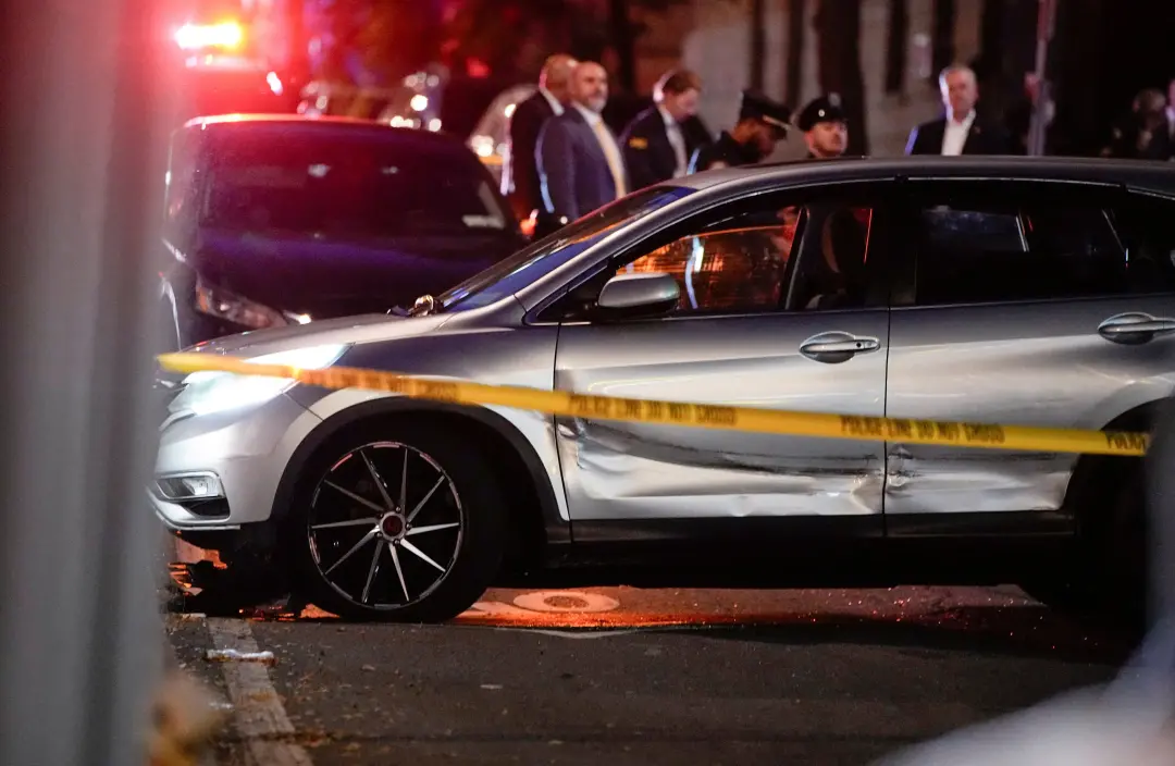 Bronx, Nova York, um homem foi atingido por bala em um encontro com agentes do ICE na Marble Hill às 16h de quinta. É p…