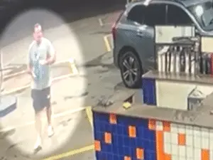Juiz do TJ-SP foi visto comprando gasolina antes de morrer carbonizado. A imagem mostra esse ato, e a fragilidade da vi…