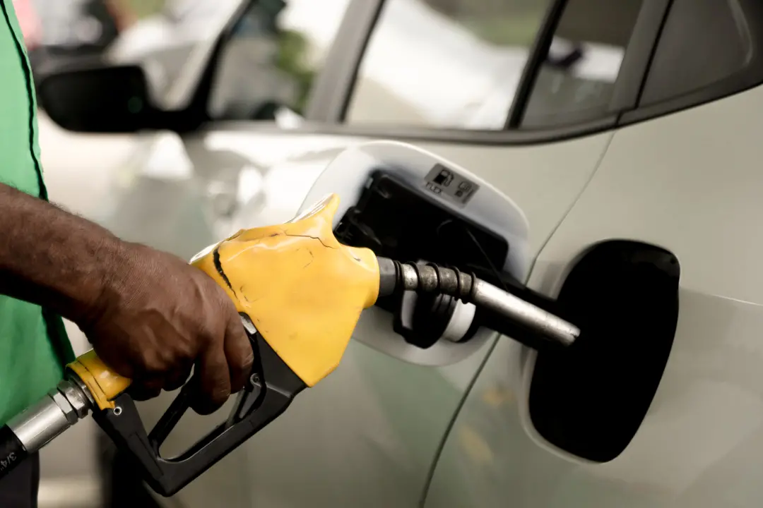 R$ 0,63 a menos na gasolina e R$ 0,19 no etanol com a prorrogação de subsídios. Manter esse desconto ajuda o bolso de q…