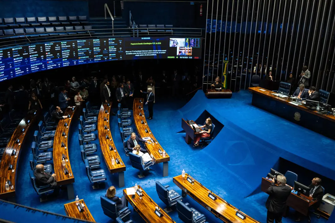 Senadores da oposição avaliam não ir à votação da PEC do fim da escala 6x1 na quinta-feira. Essa falta pode complicar a…