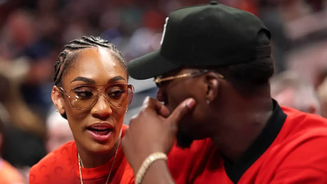 Aja Wilson garantiu seu quinto MVP da WNBA na temporada 2026, o mais na história da liga. Adebayo fez um reconhecimento…