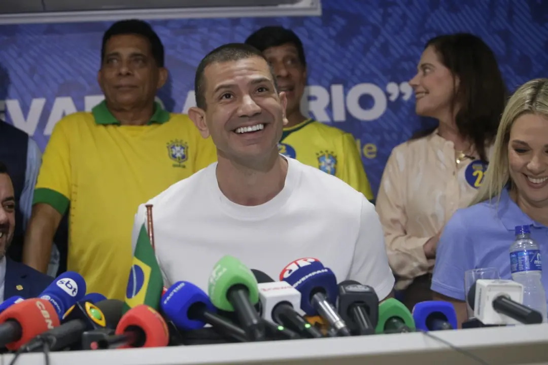 Douglas Ruas, governador investigado antes de tomar posse no Rio de Janeiro, enfrenta procedimentos por peculato e lava…